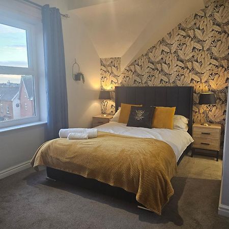 2 Bed Apartment Lakeside On The Promenade Southport Exteriér fotografie