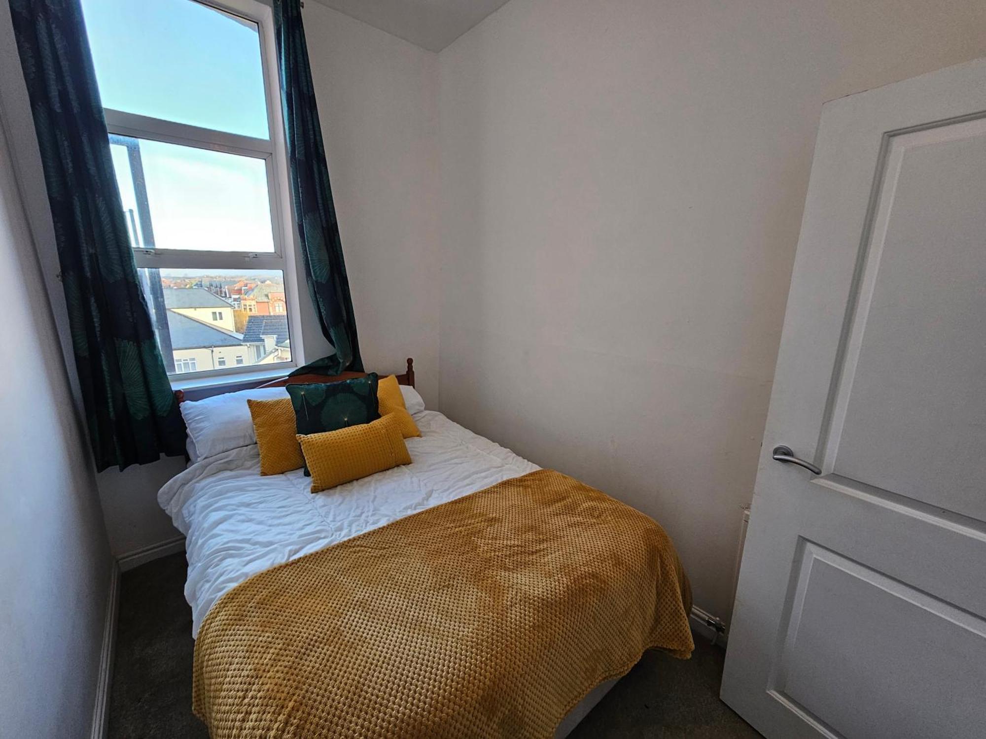 2 Bed Apartment Lakeside On The Promenade Southport Exteriér fotografie