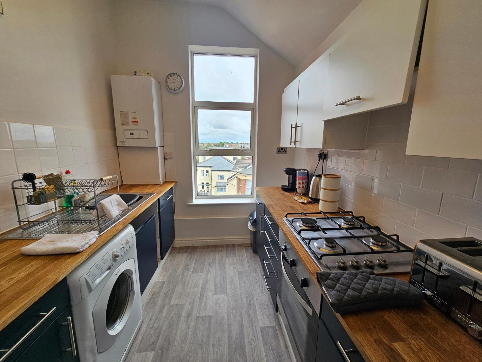 2 Bed Apartment Lakeside On The Promenade Southport Exteriér fotografie